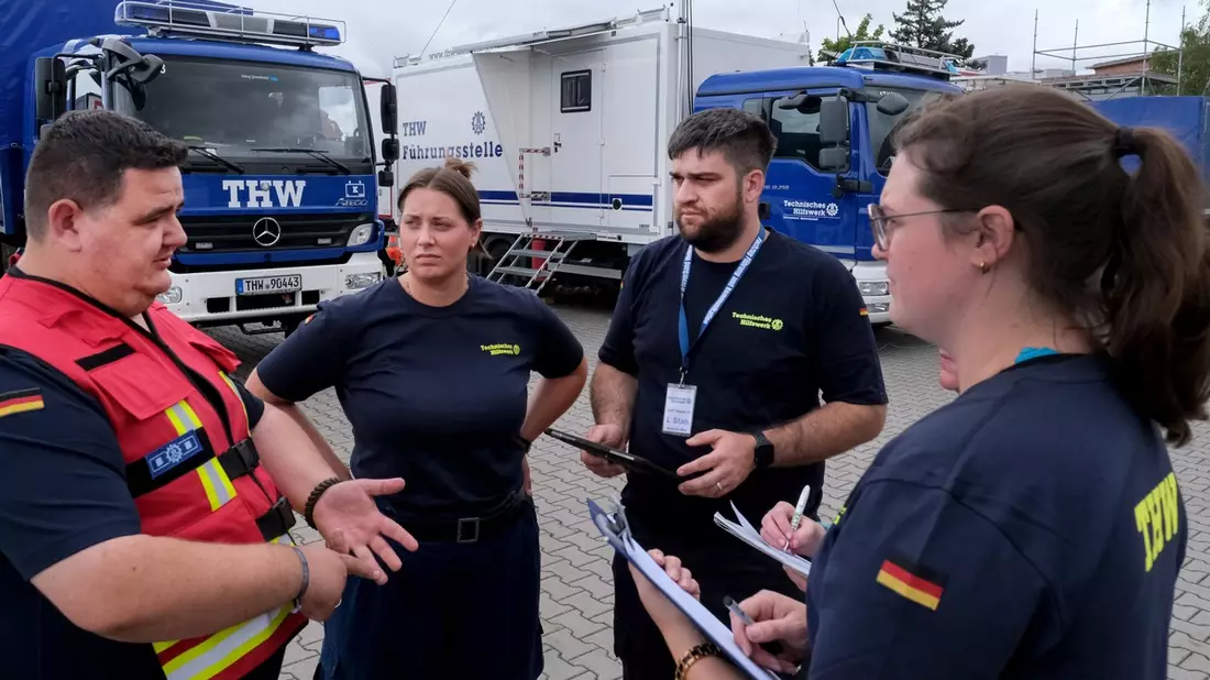 THW Bayern: Bayerische THW-Kräfte unterstützen bei der Waldbrandbekämpfung. - Bild: presseportal.de