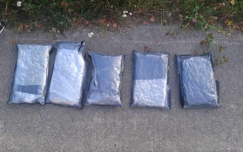 BPOL NRW: Grenzüberschreitende Teamarbeit zeigt mal wieder Wirkung - Bundespolizei und niederländische Polizei beschlagnahmen 2,5kg Drogen - Foto: presseportal.de