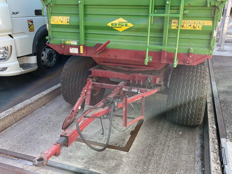 POL-SO: Anhänger um mehr als zwei Tonnen überladen - Foto: presseportal.de