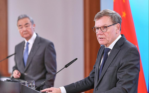 Wang Yi und Johann Wadephul (Archiv) - Foto: über dts Nachrichtenagentur