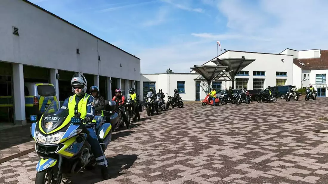 POL-KS: Nordhessischer Auftakt der Biker Safety Tour: Erste Veranstaltung stieß auf Begeisterung - Bild: presseportal.de