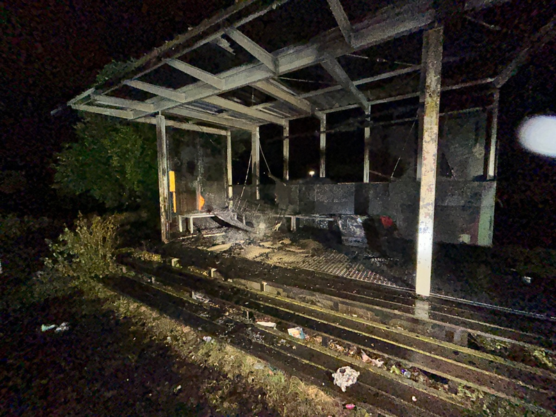 POL-KS: Hütte auf Spielplatz mutmaßlich in Brand gesetzt: Zeugen im Struthbachweg gesucht - Foto: presseportal.de