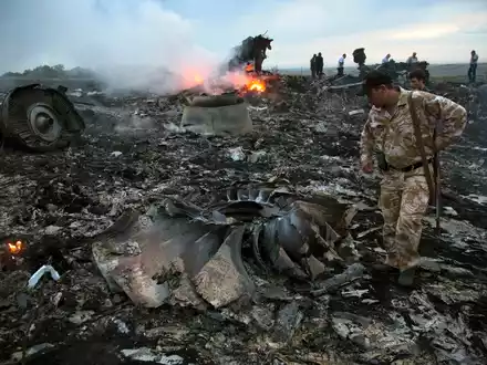 Elf Jahre ist der Abschuss der Passagiermaschine über der Ostukraine bereits her. (Archivbild) - Foto: Dmitry Lovetsky/AP/dpa