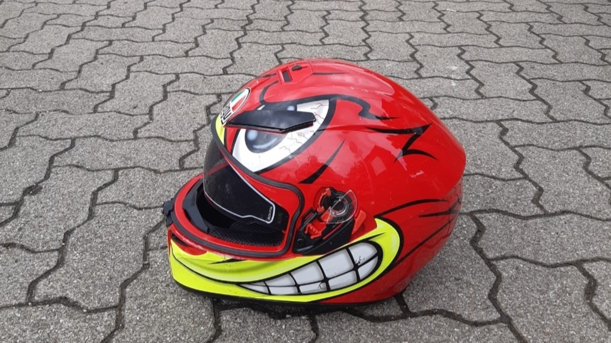 POL-KA: (KA) Stutensee - Verkehrsunfallflucht mit mutmaßlich gestohlenem Motorrad - Polizei sucht Zeugen - Foto: presseportal.de