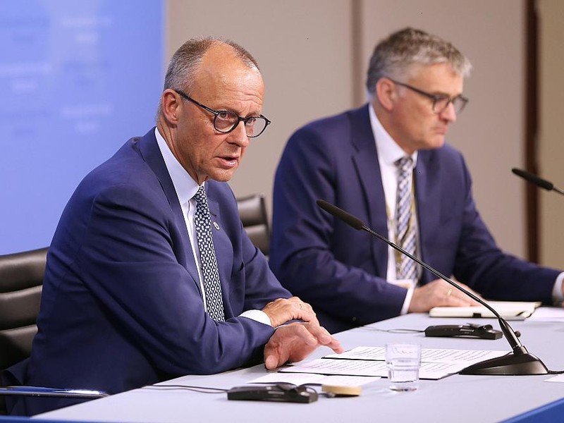 Friedrich Merz und Stefan Kornelius (Archiv) - Foto: über dts Nachrichtenagentur