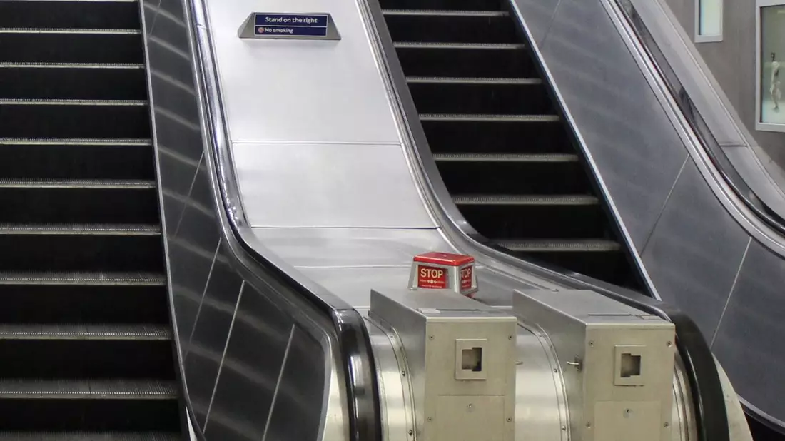 Hier rutschte James Bond: In «Skyfall» ist diese Rolltreppe Schauplatz eines Stunts von Daniel Craig (Archivbild). - Bild: picture alliance / dpa-tmn