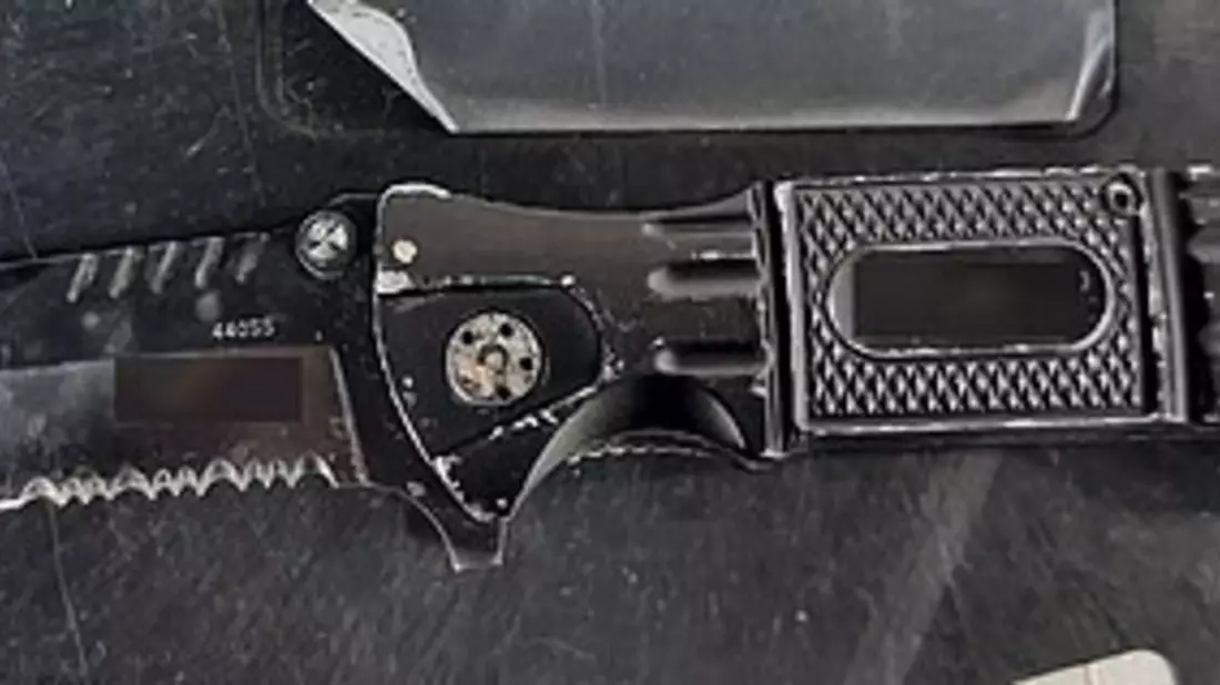 BPOL NRW: Bundespolizei beschlagnahmt mehrere Waffen - Bild: presseportal.de