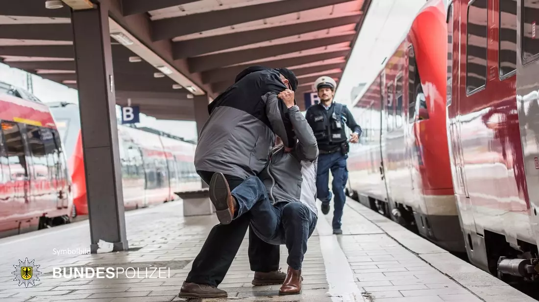 Bundespolizeidirektion München: Unerwünschte Blicke führen zu Gewalttat - Bild: presseportal.de