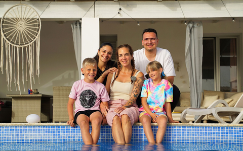 Start der neuen Folgen; Diese Büchners - Familientrubel unter Palmen - Joelinas Abschied und Dannis Playboy-Pläne - Foto: presseportal.de Start der neuen Folgen; Diese Büchners - Familientrubel unter Palmen - Joelinas Abschied und Dannis Playboy-Pläne - Foto: presseportal.de