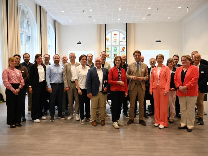 POL-MS: Modellprojekt Integration - Weil Integration Zukunft bedeutet. - Foto: presseportal.de