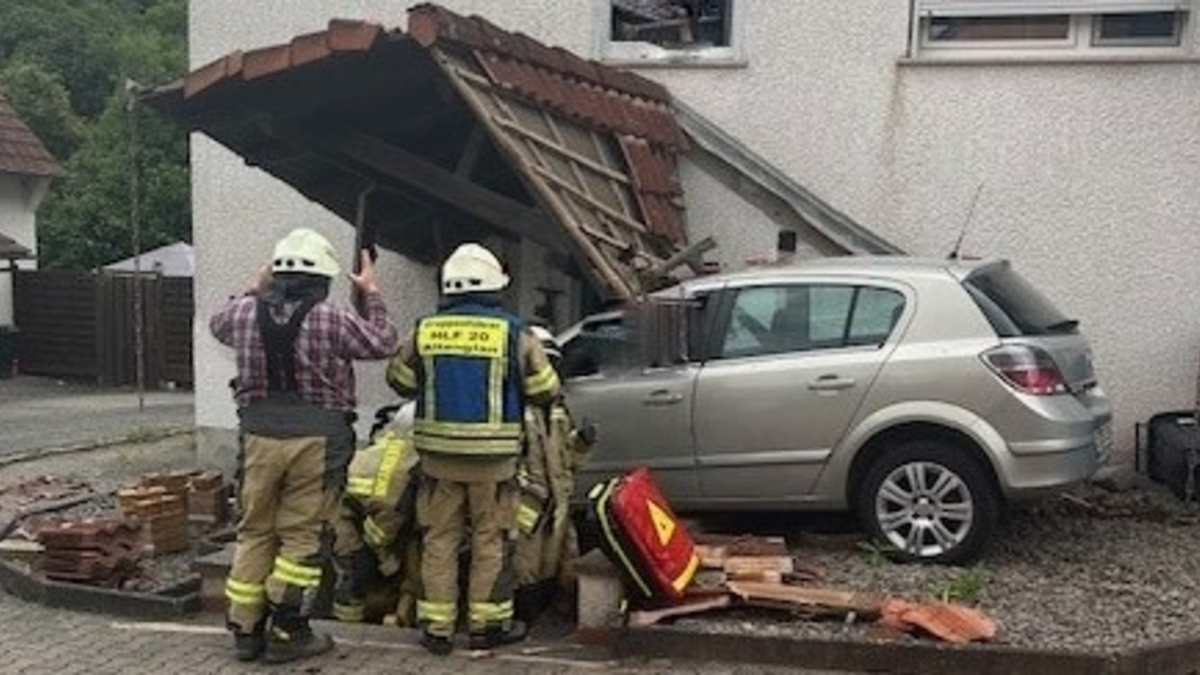 POL-PIKUS: Verkehrsunfall in Altenglan - Zeugen gesucht - - Foto: presseportal.de