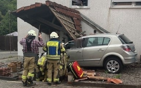 POL-PIKUS: Verkehrsunfall in Altenglan - Zeugen gesucht - - Foto: presseportal.de