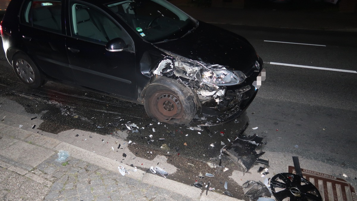 POL-DEL: Stadt Delmenhorst: Zwei Autos durch Verkehrsunfall erheblich beschädigt - Foto: presseportal.de