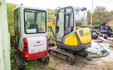 POL-MI: Entwendete Minibagger sichergestellt - zwei Festnahmen - Foto: presseportal.de