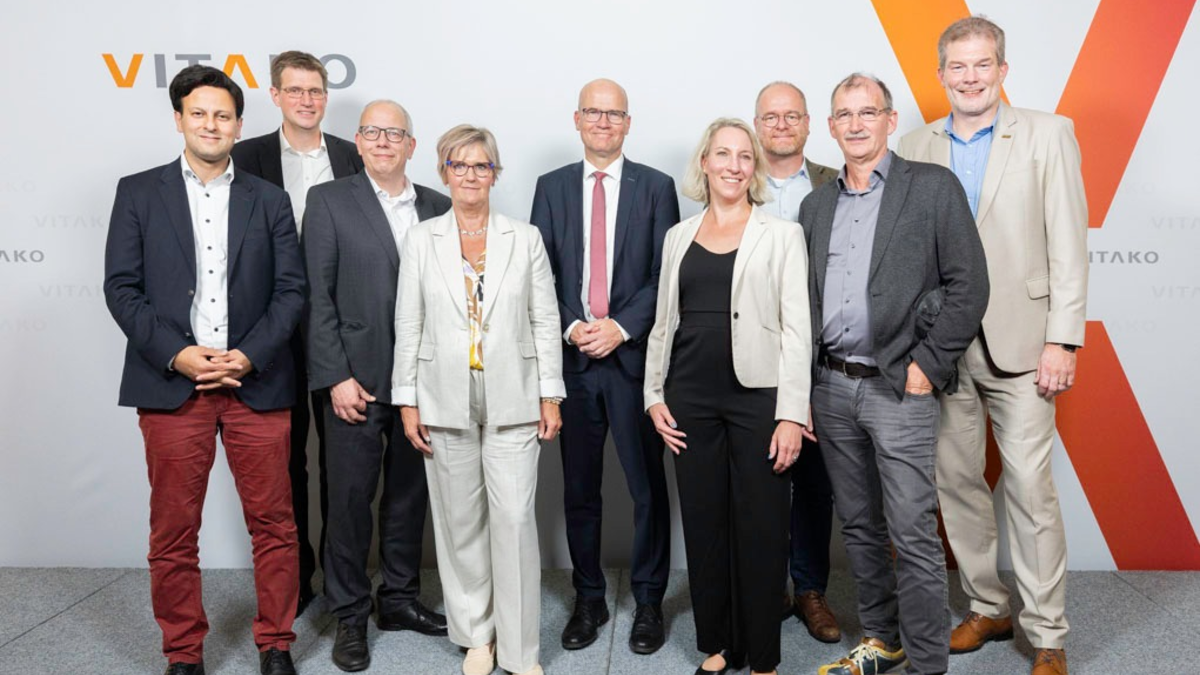 Thomas Jarzombek, Parsa Marvi und Ralph Brinkhaus setzen bei digitalpolitischem VITAKO-Abend starke Impulse zur Verwaltungsdigitalisierung - mit Fokus auf KI, Bürokratieabbau und Deutschland-Stack. - Foto: presseportal.de