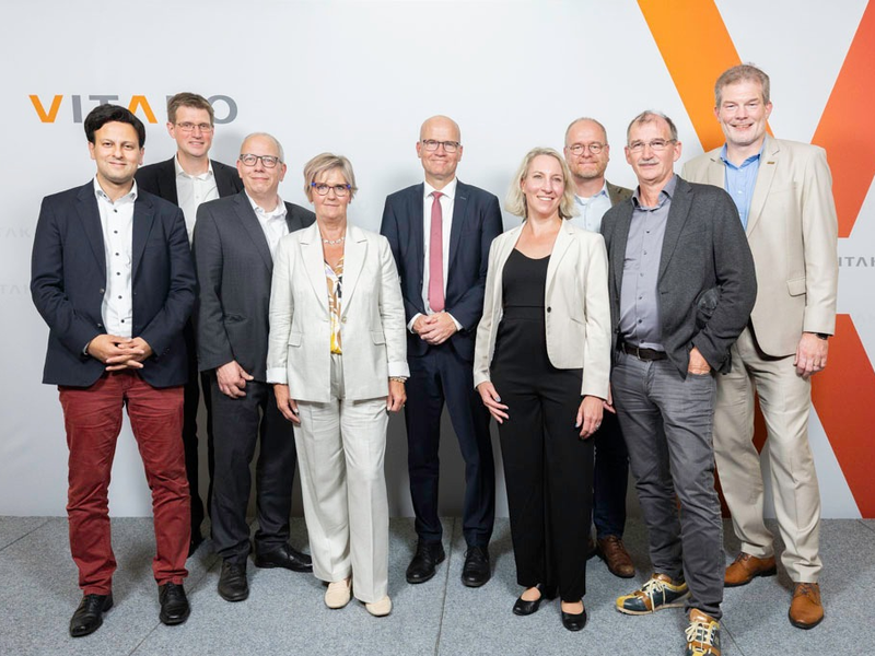 Thomas Jarzombek, Parsa Marvi und Ralph Brinkhaus setzen bei digitalpolitischem VITAKO-Abend starke Impulse zur Verwaltungsdigitalisierung - mit Fokus auf KI, Bürokratieabbau und Deutschland-Stack. - Foto: presseportal.de