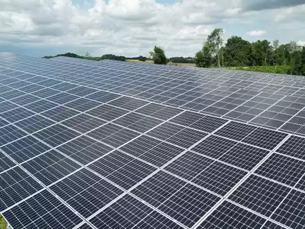 Größte Photovoltaik-Anlage des Landes Nordrhein-Westfalen/Erster landeseigener Solarpark geht in Betrieb - Foto: presseportal.de