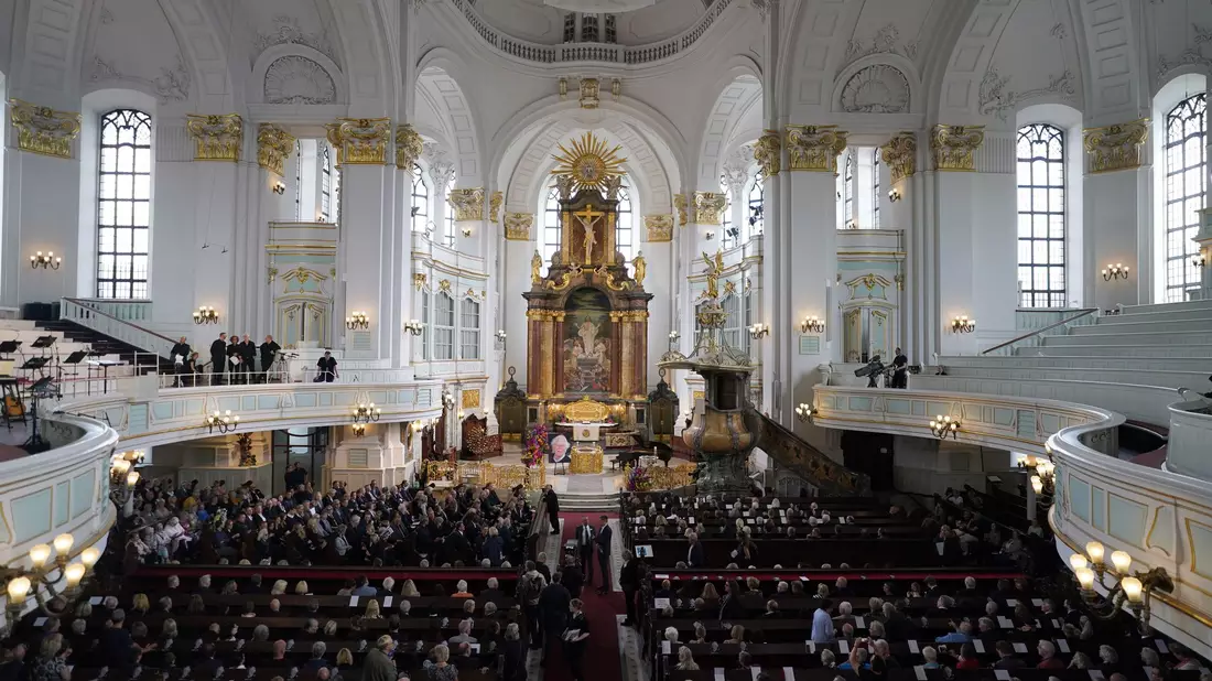 Moderatorin Bettina Tietjen - Bild: Marcus Brandt/dpa