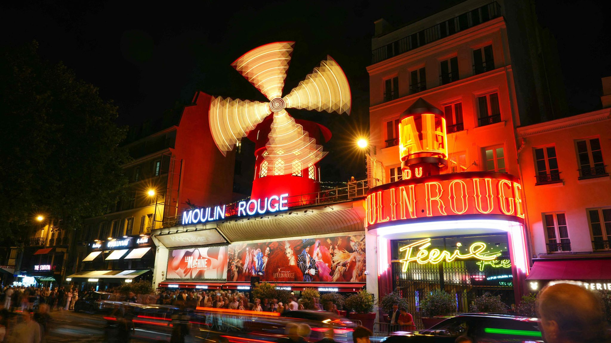 Gefeiert wurde - wie könnte es anders sein - mit einer Tanzeinlage. - Foto: Dimitar Dilkoff/AFP/dpa