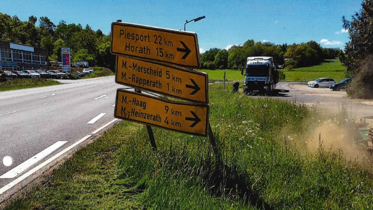 POL-PDTR: Wegweiser-Beschilderung an B327 in Morbach (gegenüber ESSO-Tankstelle) beschädigt. Wer kann hierzu Angaben machen? - Foto: presseportal.de