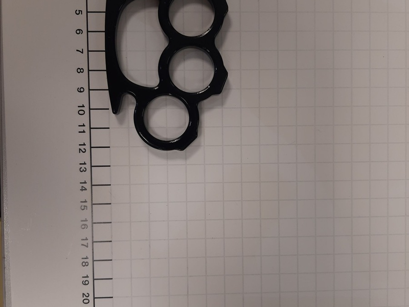 BPOL NRW: Schlagring im Handgepäck - Bundespolizei stellt verbotenen Gegenstand sicher - Foto: presseportal.de