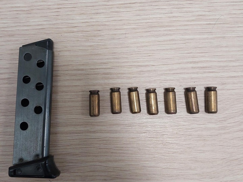 BPOL NRW: Schreckschusswaffe am Flughafen Köln/Bonn mitgeführt - Bundespolizei stellt Waffe sicher - Foto: presseportal.de