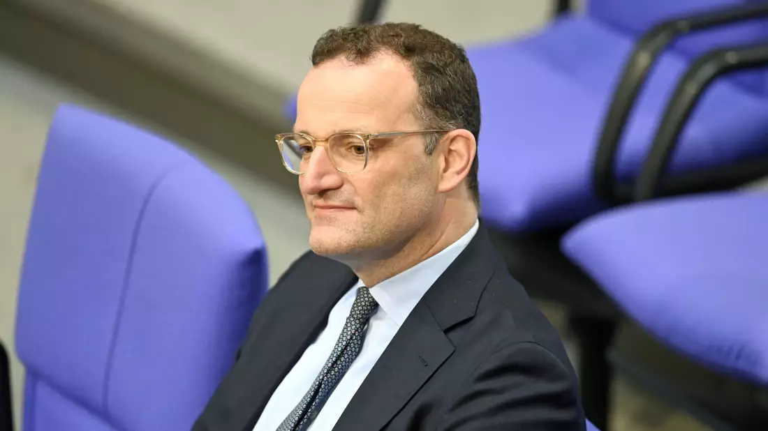 Jens Spahn muss sich um Mehrheiten für die Richterwahl kümmern.  - Bild: Malin Wunderlich/dpa