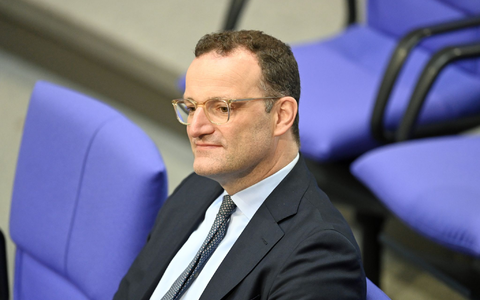 Jens Spahn muss sich um Mehrheiten für die Richterwahl kümmern. - Foto: Malin Wunderlich/dpa Jens Spahn muss sich um Mehrheiten für die Richterwahl kümmern. - Foto: Malin Wunderlich/dpa