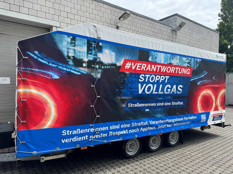 POL-SI: Verantwortung stoppt Vollgas - Polizei führt Kampagne gegen Raser und Poser durch -#polsiwi - Foto: presseportal.de