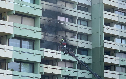 Feuerwehr MTK: Wohnungsbrand in Hochhaus der Hochheimer Weststadt - Keine Verletzten - Foto: presseportal.de