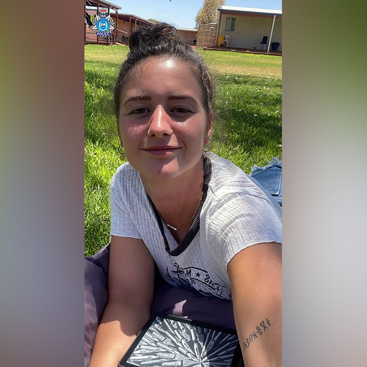 Der Van wurde am Donnerstag verlassen in der Wildnis gefunden. - Foto: Supplied/WESTERN AUSTRALIA POLICE/AAP/dpa