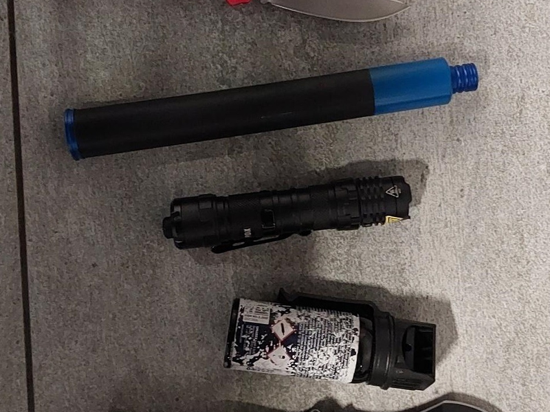 BPOLD FRA: Bundespolizei stoppt Mann mit Schlagstock am Regionalbahnhof des Flughafen Frankfurt - Foto: presseportal.de