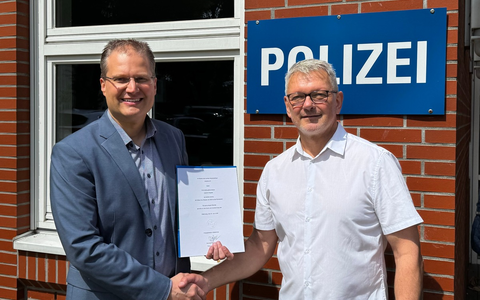 POL-VER: Verabschiedung in den Ruhestand: Joachim Kopietz - langjähriger Beauftragter für Kriminalprävention verlässt die Polizeiinspektion Verden/Osterholz - Foto: presseportal.de
