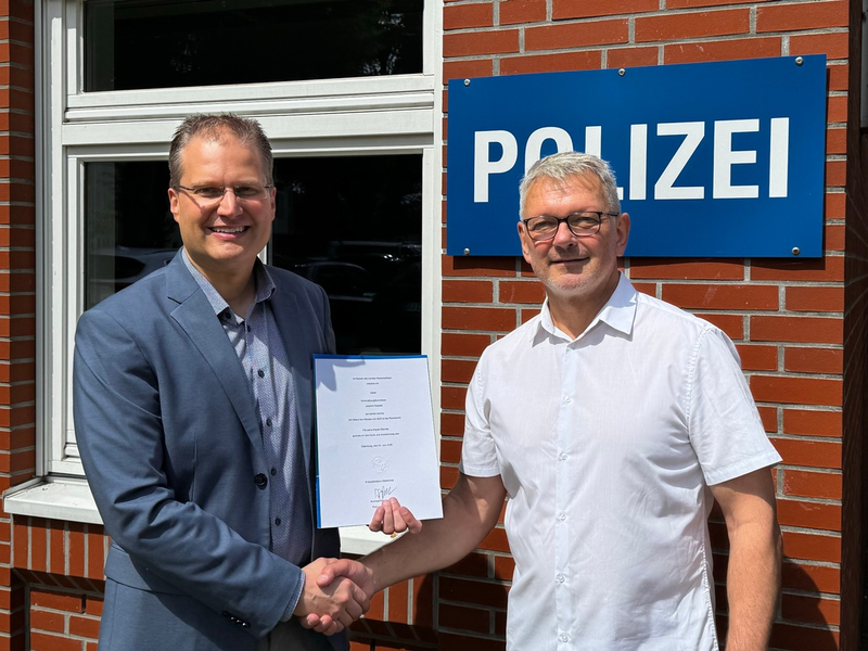 POL-VER: Verabschiedung in den Ruhestand: Joachim Kopietz - langjähriger Beauftragter für Kriminalprävention verlässt die Polizeiinspektion Verden/Osterholz - Foto: presseportal.de