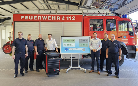 FW Beverungen: Spendenübergabe an die Löschgruppe Dalhausen / Neue Ausstattung dank lokaler Unternehmen - Foto: presseportal.de FW Beverungen: Spendenübergabe an die Löschgruppe Dalhausen / Neue Ausstattung dank lokaler Unternehmen - Foto: presseportal.de