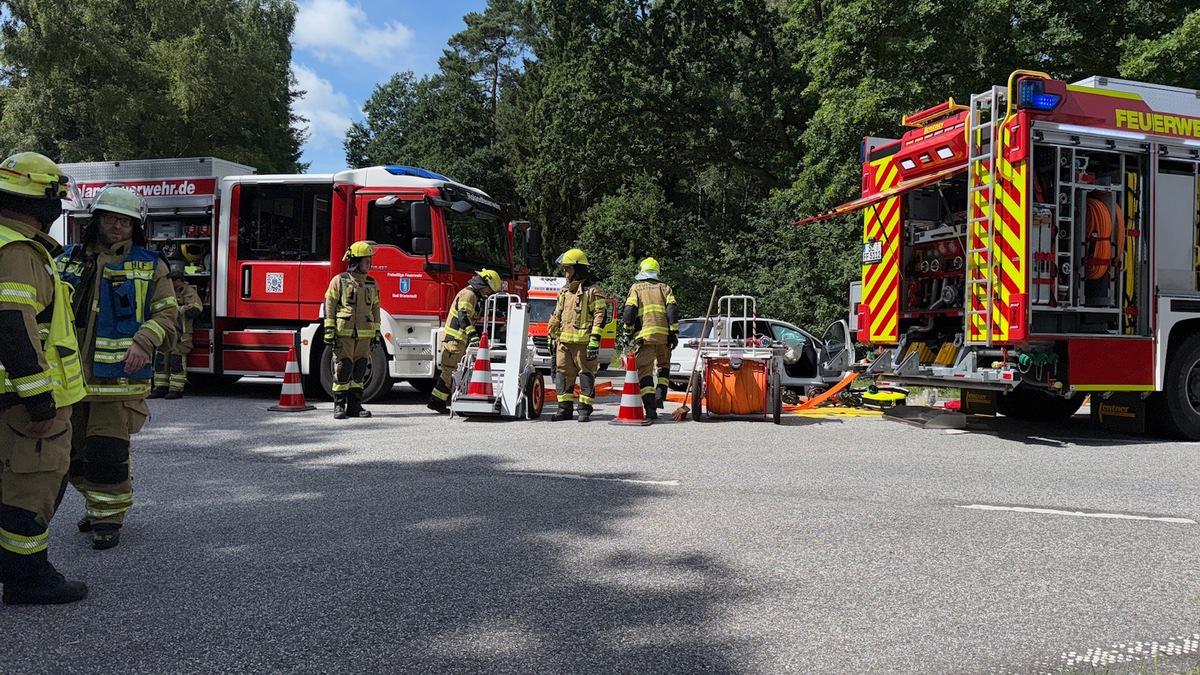 FW-SE: schwerer Verkehrsunfall auf der Bundesstraße 206 - Foto: presseportal.de