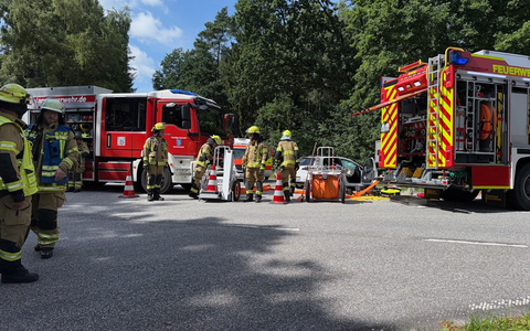 FW-SE: schwerer Verkehrsunfall auf der Bundesstraße 206 - Foto: presseportal.de
