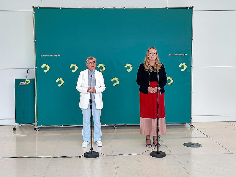 Britta Haßelmann und Katharina Dröge am 11.07.2025 - Foto: über dts Nachrichtenagentur