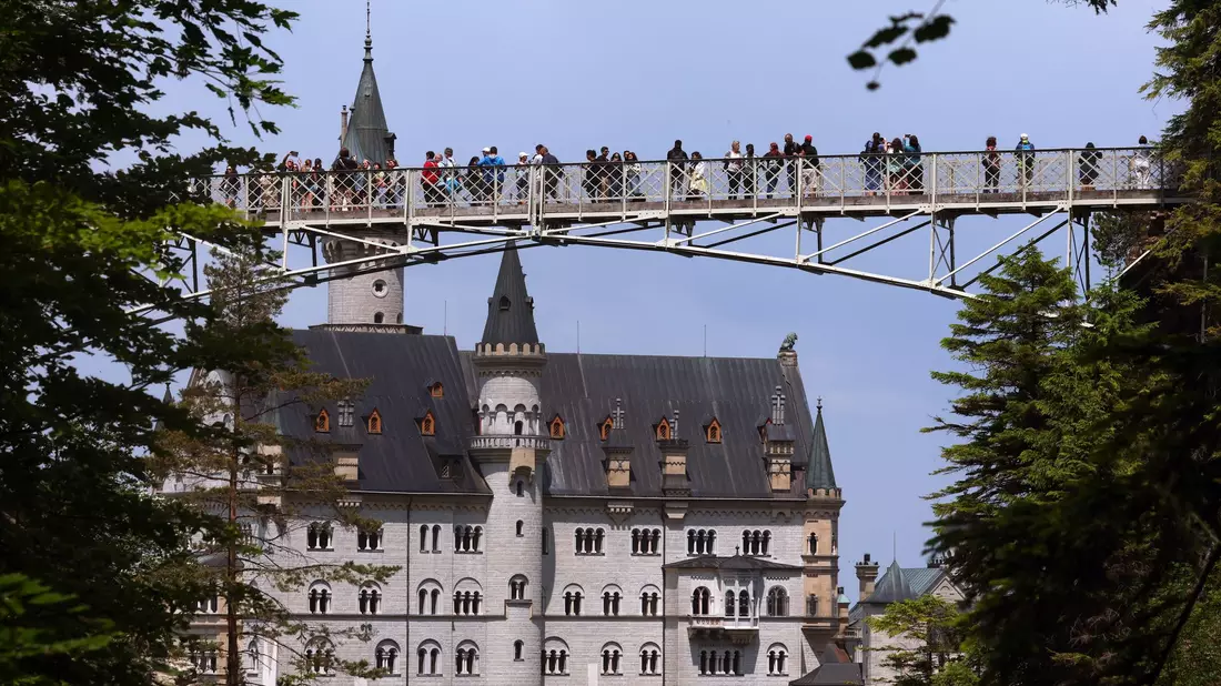 Die Unesco entscheidet am Samstag über die Aufnahme der bayerischen Märchenschlösser ins Welterbe. (Archivbild) - Bild: Karl-Josef Hildenbrand/dpa
