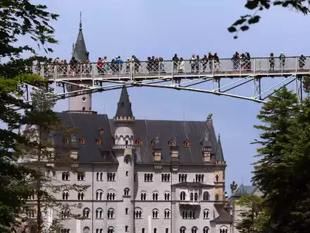 Die Unesco entscheidet am Samstag über die Aufnahme der bayerischen Märchenschlösser ins Welterbe. (Archivbild) - Foto: Karl-Josef Hildenbrand/dpa