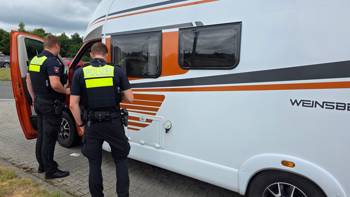 POL-EL: Wietmarschen - Verkehrskontrolle zum Ferienbeginn auf der A31 - Polizei zieht Bilanz (Foto) - Foto: presseportal.de