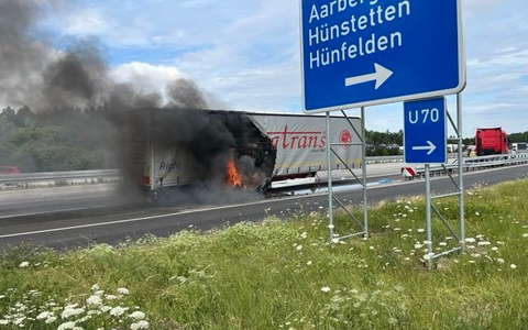 POL-WI: LKW-Brand auf der A3 Richtung Köln verursacht langen Stau - Foto: presseportal.de