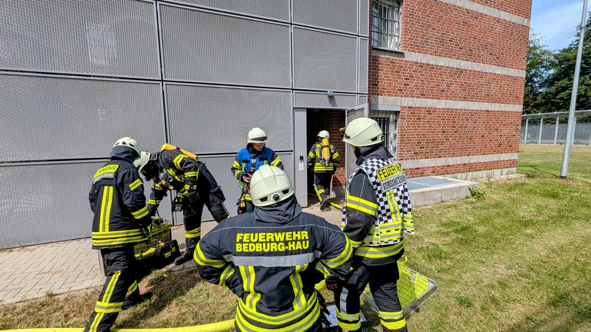 FW-KLE: Zimmerbrand auf Forensischer Station der LVR-Klinik Bedburg-Hau - Foto: presseportal.de