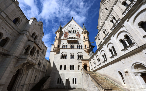 Die bayerischen Märchenschlösser erwecken den Eindruck, aus einer anderen Zeit zu stammen. (Archivbild) - Foto: Karl-Josef Hildenbrand/dpa Die bayerischen Märchenschlösser erwecken den Eindruck, aus einer anderen Zeit zu stammen. (Archivbild) - Foto: Karl-Josef Hildenbrand/dpa