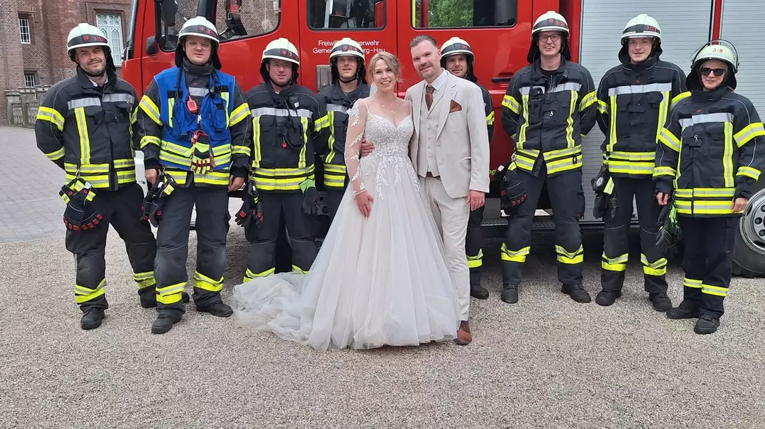 FW-KLE: Feueralarm bei der Hochzeit - ein Funken Romantik mit echtem Einsatz - Bild: presseportal.de