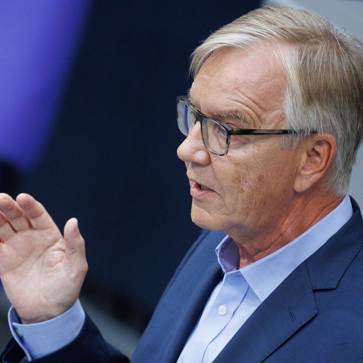 Bartsch fordert einen Kurswechsel bei der Rente. (Archivbild) - Foto: Carsten Koall/dpa