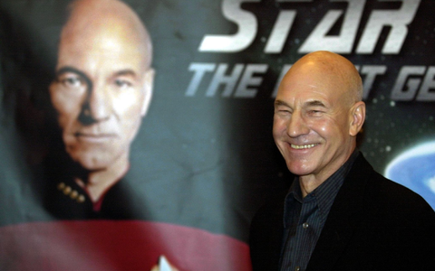 Der britische Schauspieler Patrick Stewart, bekannt als Captain Jean-Luc Picard vom Raumschiff Enterprise,. - Foto: Kay Nietfeld/dpa Der britische Schauspieler Patrick Stewart, bekannt als Captain Jean-Luc Picard vom Raumschiff Enterprise,. - Foto: Kay Nietfeld/dpa