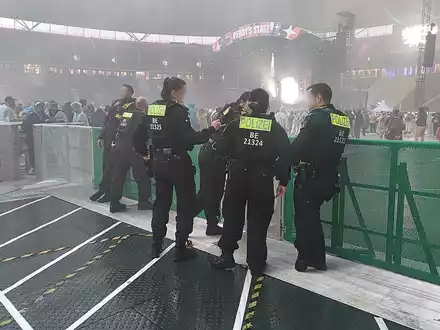 Polizisten bei Lollapalooza-Festival im Olympiastadion am 12.07.2025 - Foto: über dts Nachrichtenagentur