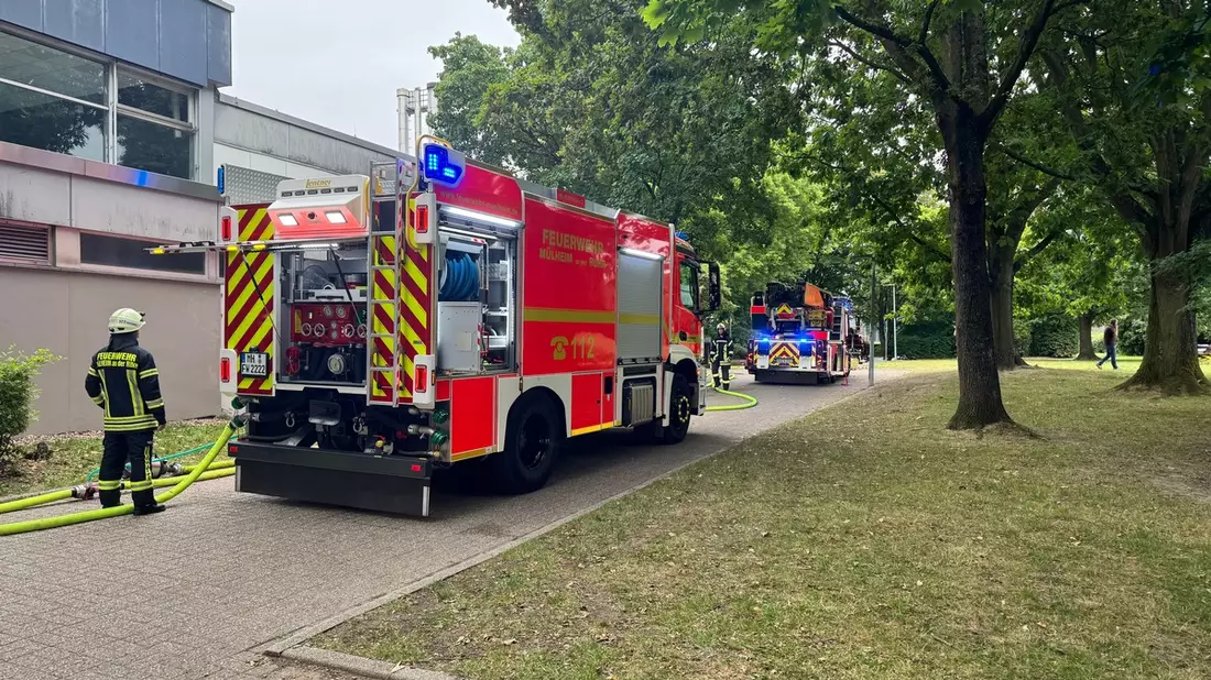 FW-MH: Feuerwehreinsatz am Schul- und Sportzentrum Boverstraße - Bild: presseportal.de