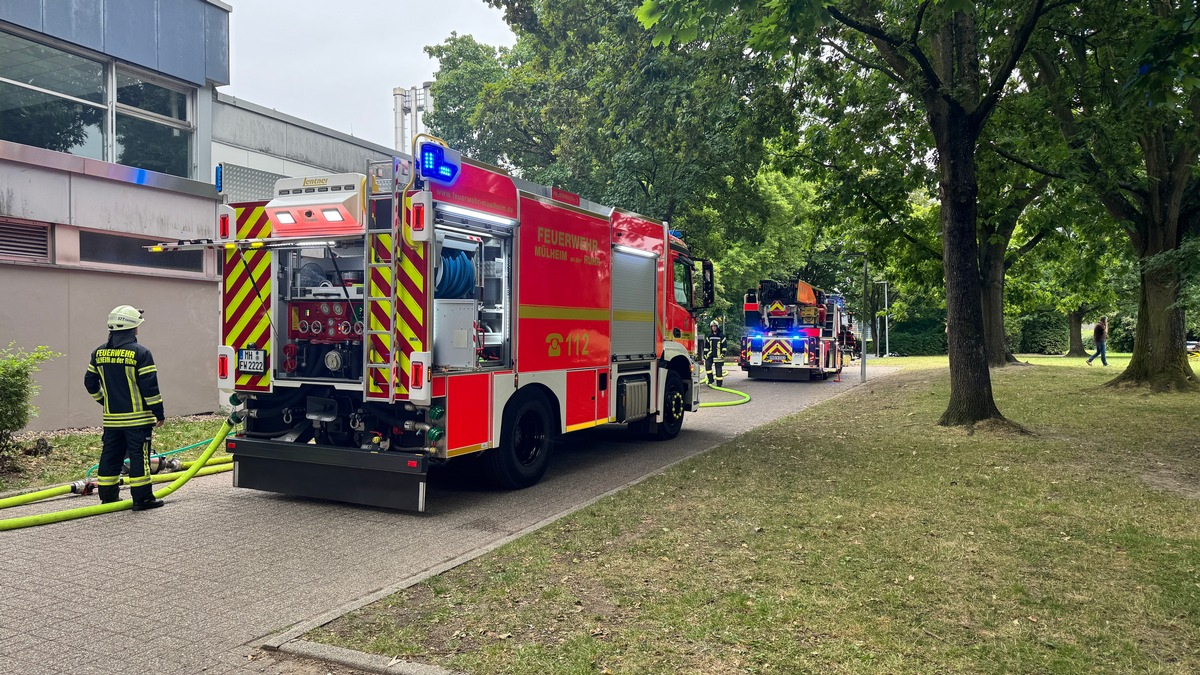 FW-MH: Feuerwehreinsatz am Schul- und Sportzentrum Boverstraße - Foto: presseportal.de